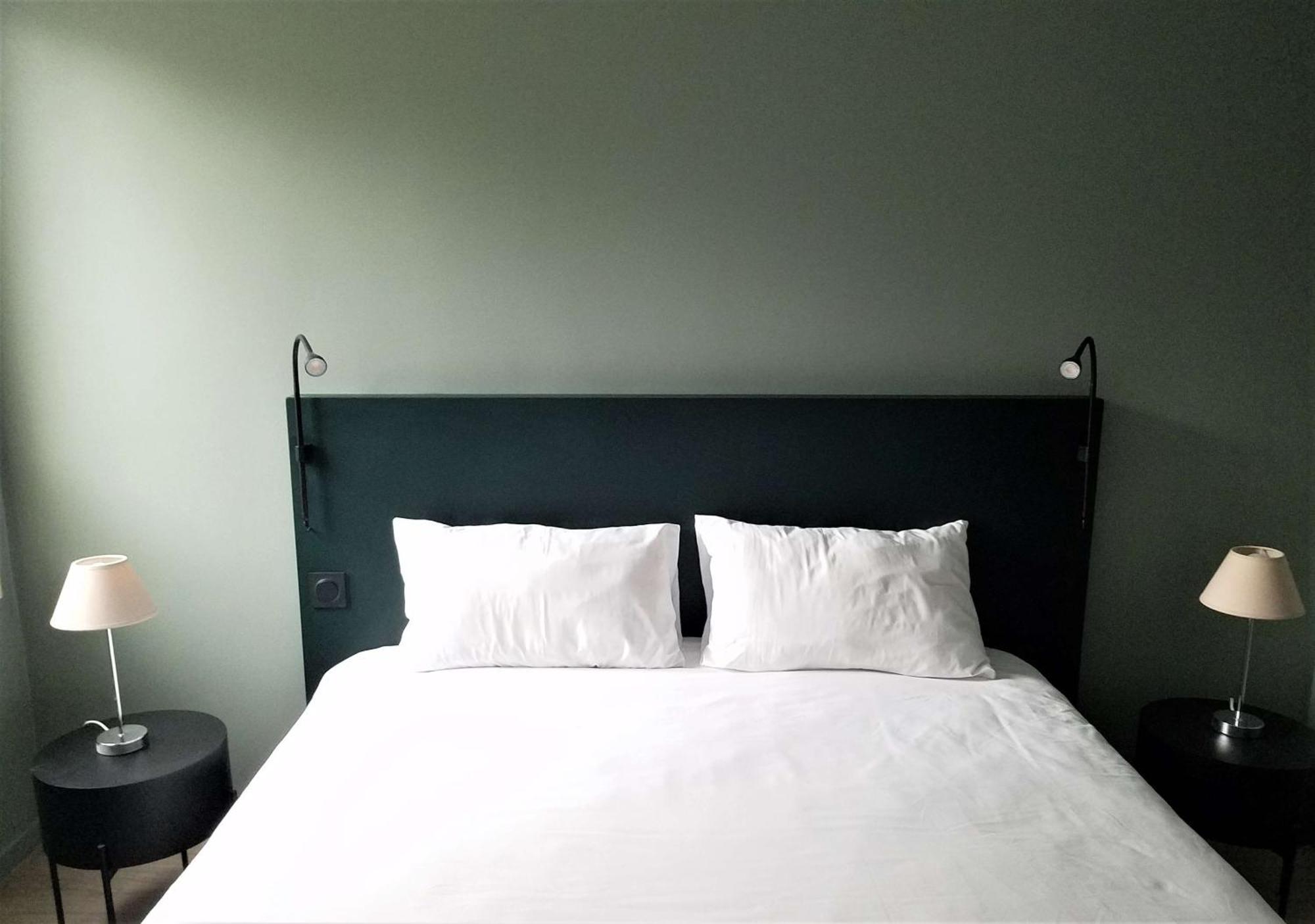 Brit Hotel Marseille Aeroport Mirabeau 외부 사진