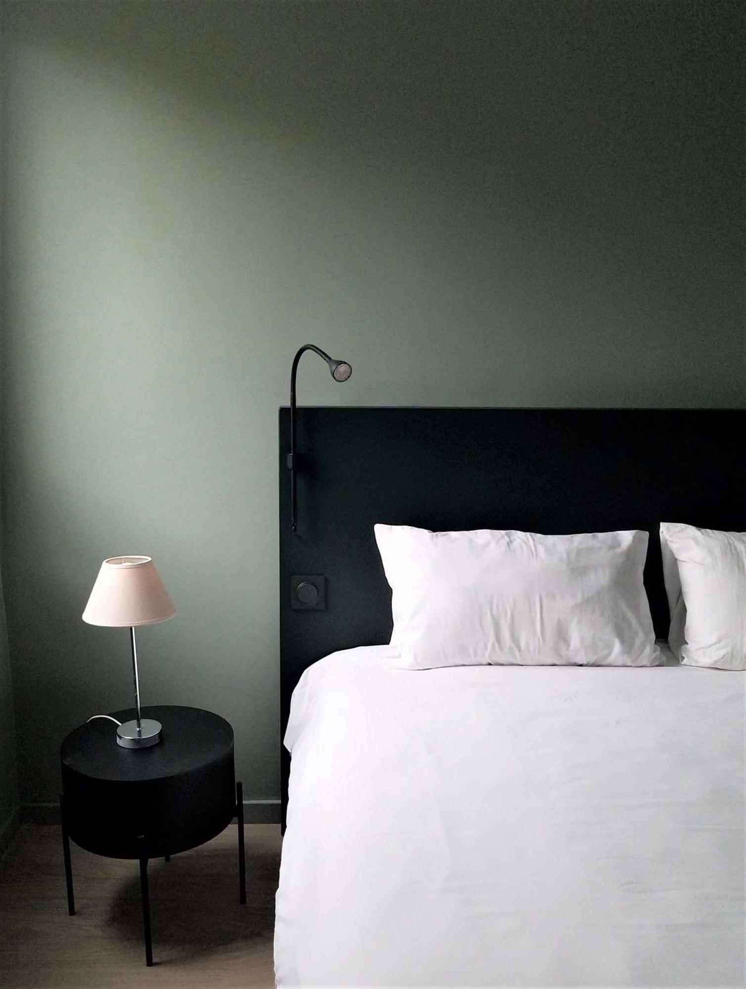 Brit Hotel Marseille Aeroport Mirabeau 외부 사진