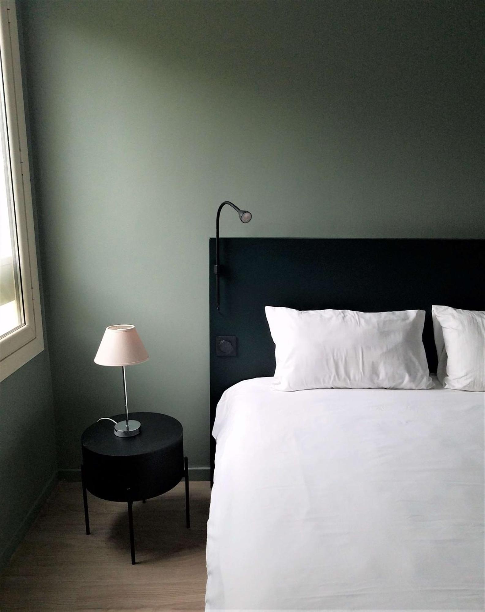 Brit Hotel Marseille Aeroport Mirabeau 외부 사진