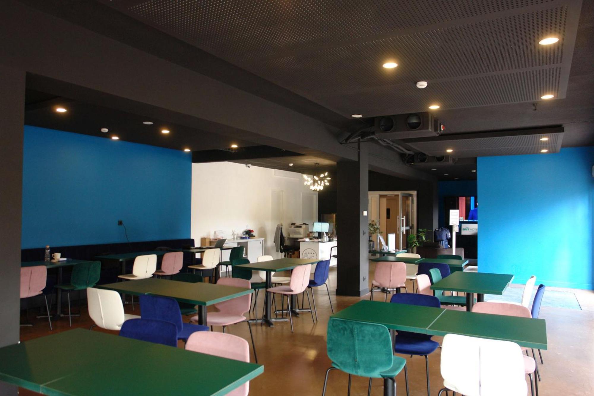 Brit Hotel Marseille Aeroport Mirabeau 외부 사진