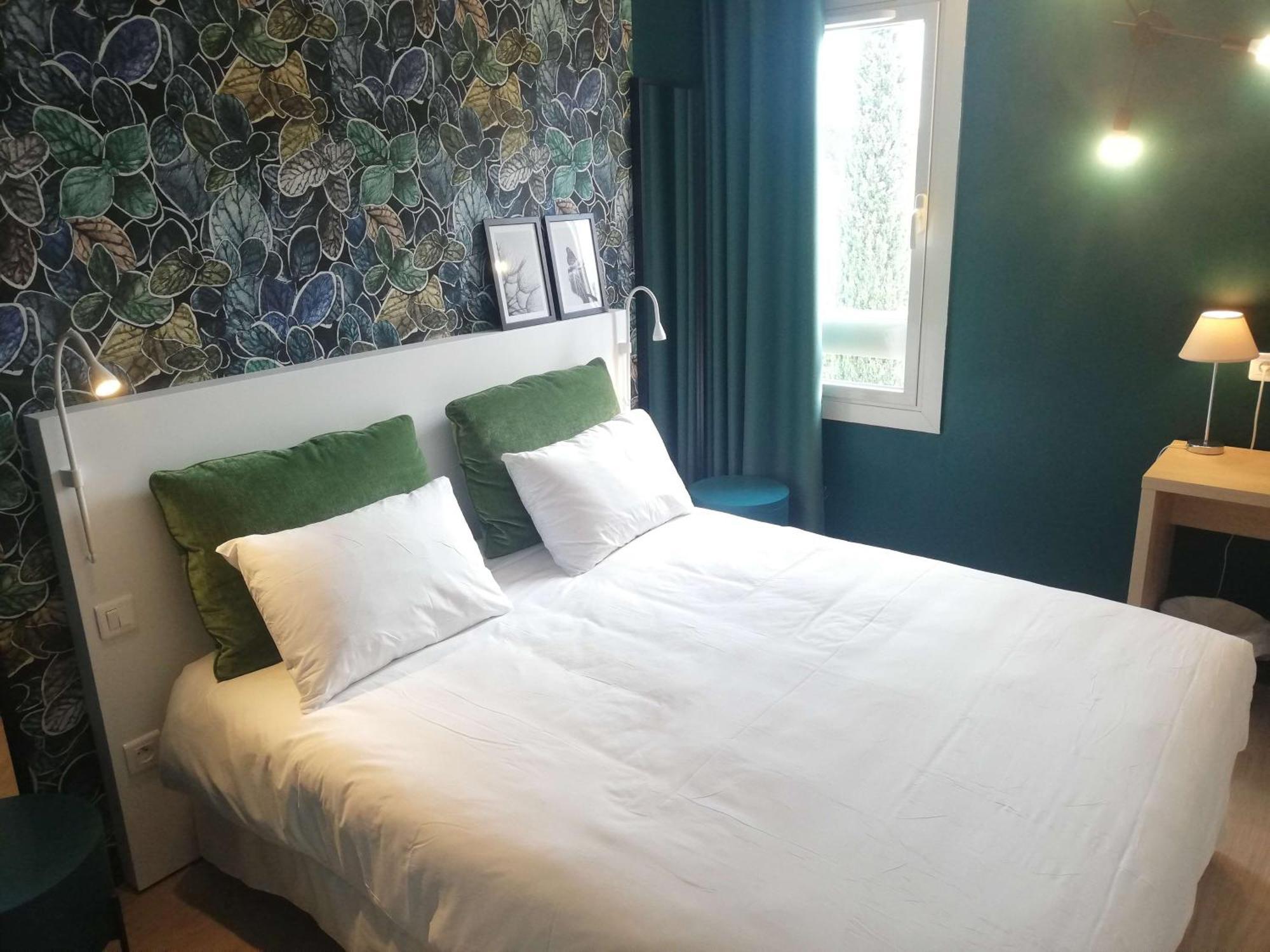 Brit Hotel Marseille Aeroport Mirabeau 외부 사진