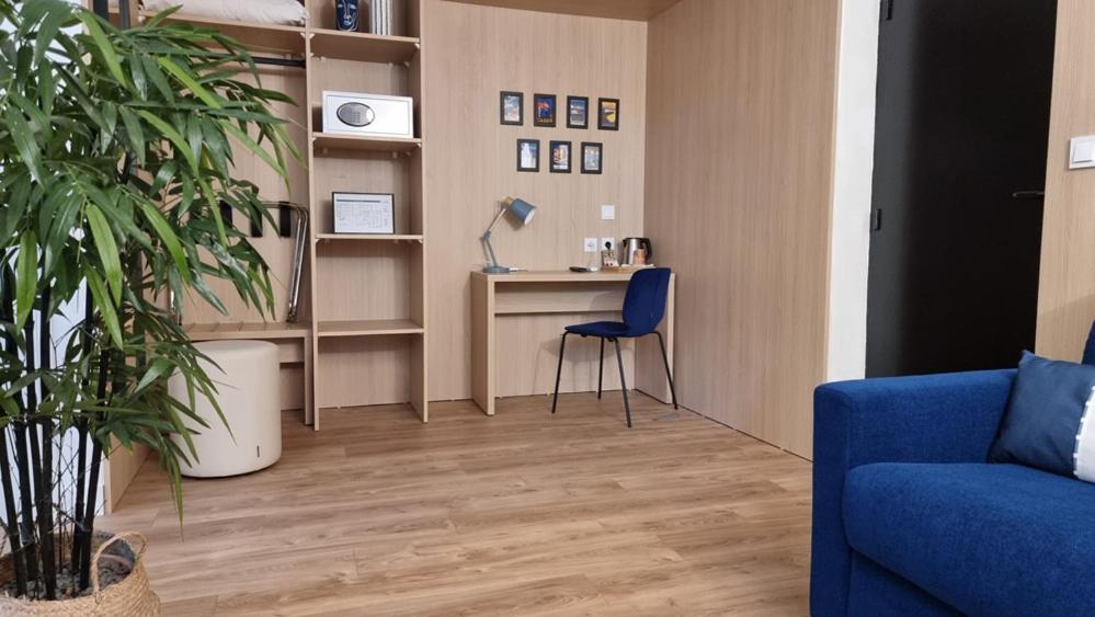 Brit Hotel Marseille Aeroport Mirabeau 외부 사진