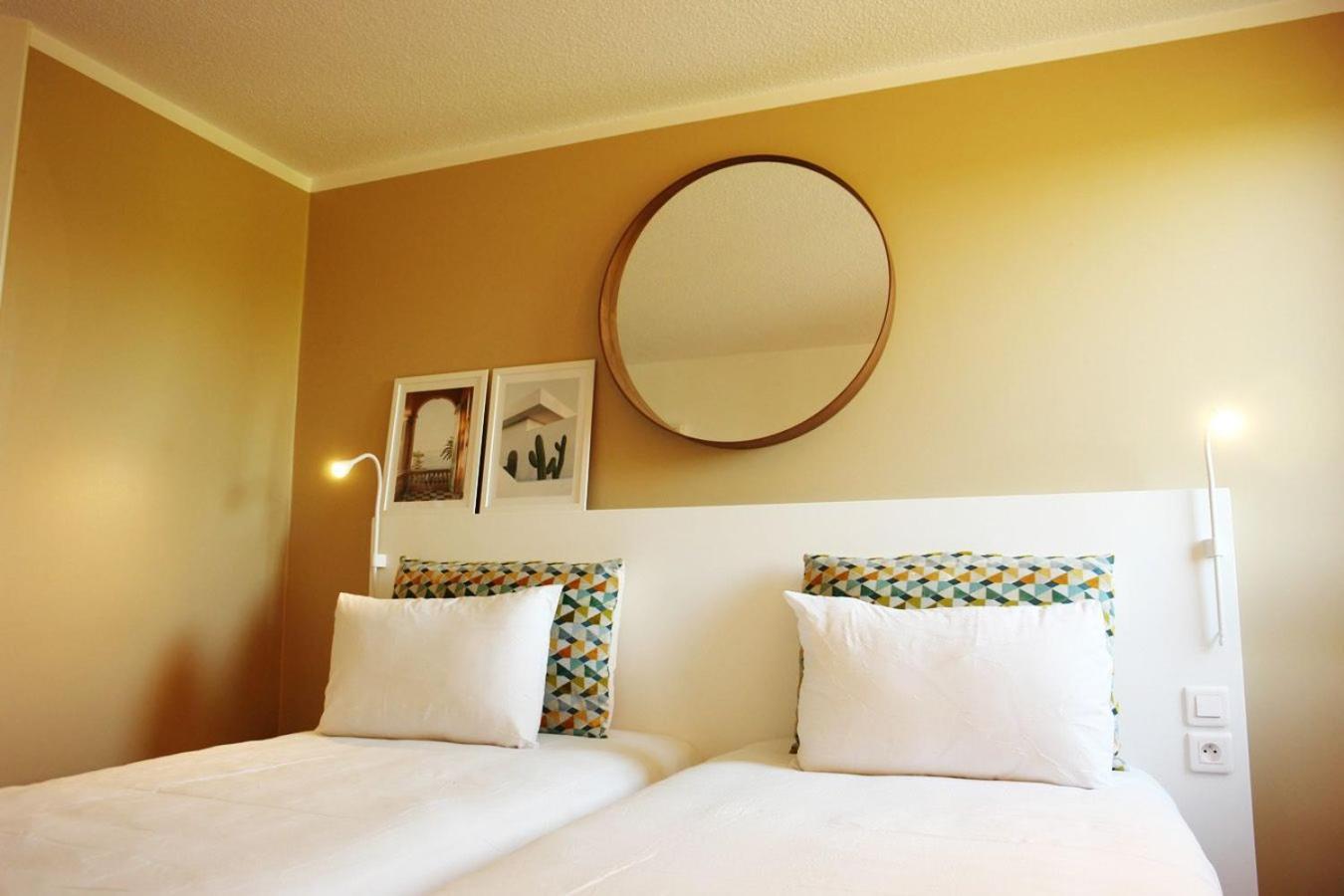 Brit Hotel Marseille Aeroport Mirabeau 외부 사진