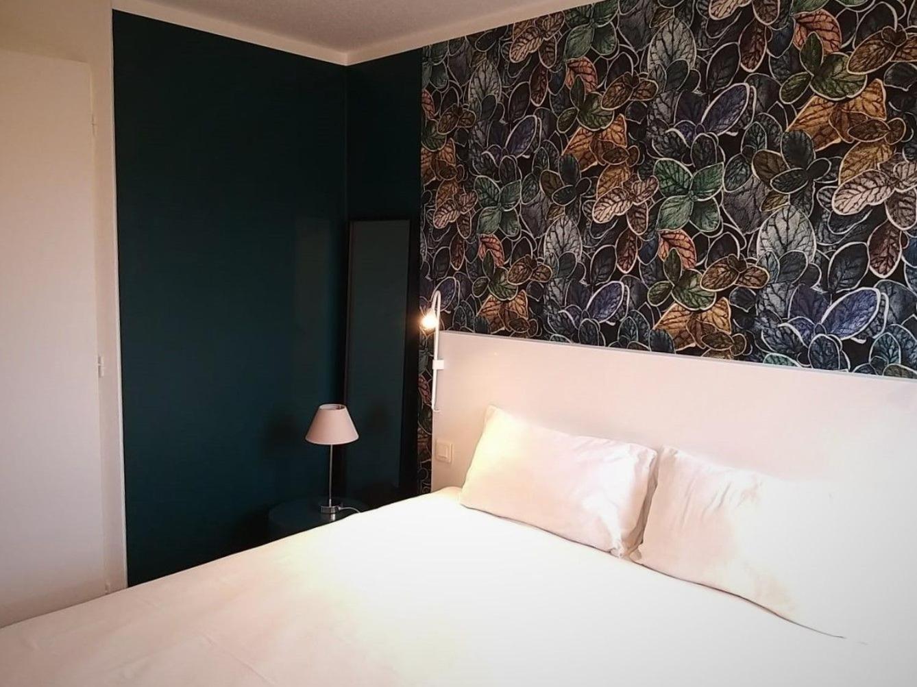 Brit Hotel Marseille Aeroport Mirabeau 외부 사진