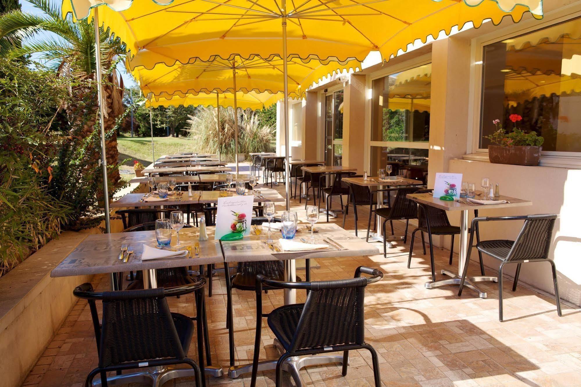 Brit Hotel Marseille Aeroport Mirabeau 레스토랑 사진