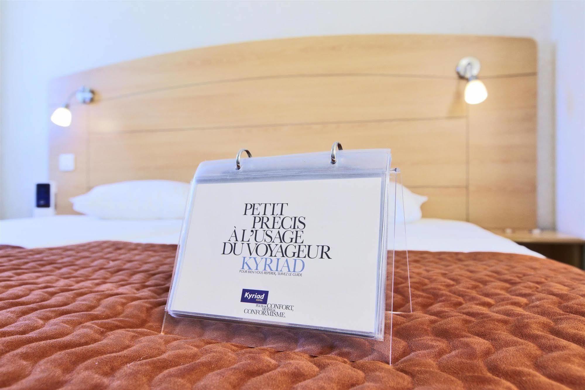 Brit Hotel Marseille Aeroport Mirabeau 외부 사진
